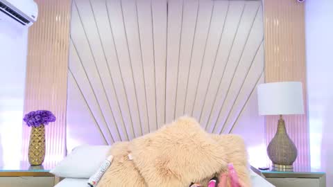 Snapshot of katia_moregb chatting on October 30, 10:55 pm Karen Villas online show from October 30, 10:55 pm