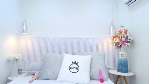 Snapshot of katia_moregb chatting on October 25, 9:32 pm Karen Villas online show from October 25, 9:32 pm