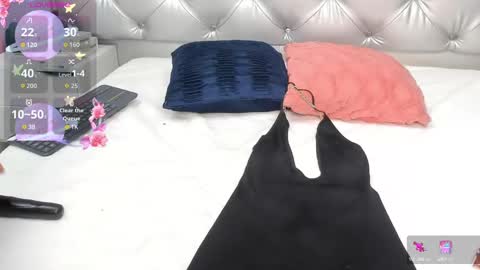 katiajones_vc online show from October 11, 8:22 pm