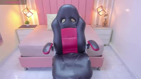 KATIA online show from November 10, 12:00 pm