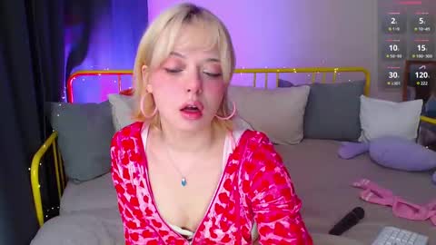 Snapshot of katie_deville chatting on March 3, 3:37 pm Katie Deville online show from March 3, 3:37 pm
