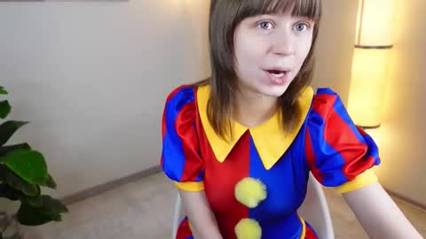 Snapshot of katie_ktk chatting on October 30, 2:18 pm Katie online show from October 30, 2:18 pm