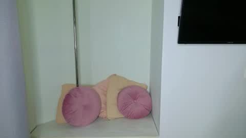 Snapshot of katie_ktk chatting on September 18, 2:48 pm Katie online show from September 18, 2:48 pm