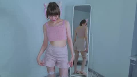 Snapshot of katie_ktk chatting on October 4, 2:00 pm Katie online show from October 4, 2:00 pm