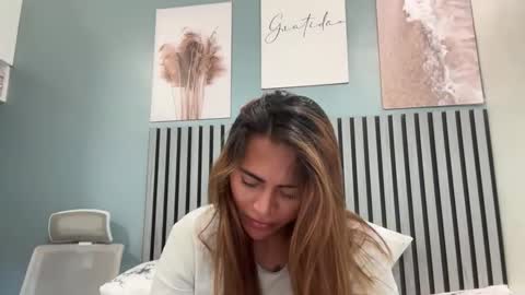 Snapshot of katiefrox_ chatting on October 31, 3:30 am katiefrox online show from October 31, 3:30 am