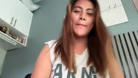 Snapshot of katiefrox_ chatting on October 30, 1:52 am katiefrox online show from October 30, 1:52 am