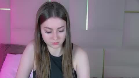 katiereeves online show from February 5, 6:27 am