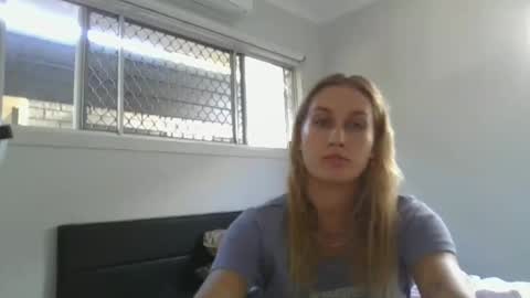 Katie online show from December 5, 3:48 am