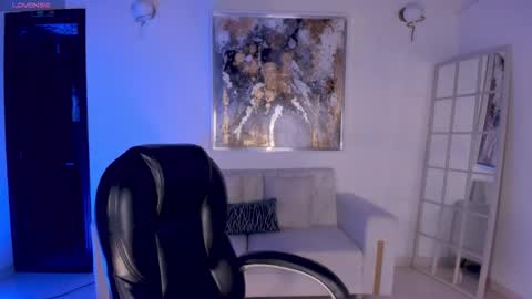 Snapshot of katiestonne chatting on September 9, 2:33 am Kate Stonne online show from September 9, 2:33 am