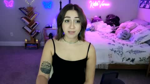 Katie Verona online show from February 22, 11:32 pm