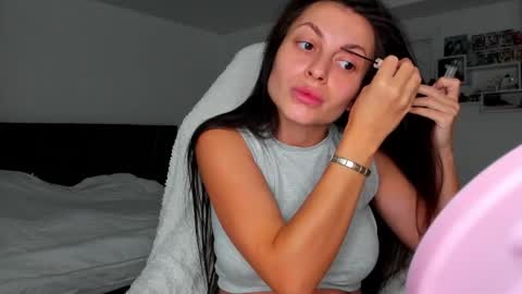 Snapshot of katrin_fit chatting on November 1, 12:53 pm Katrin online show from November 1, 12:53 pm