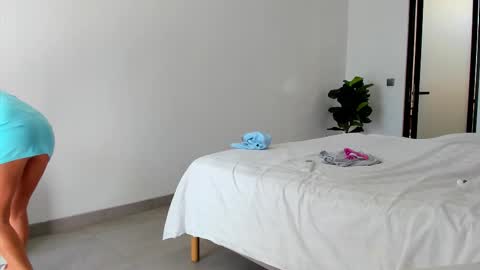 Snapshot of katrin_fit chatting on September 24, 2:21 am Katrin online show from September 24, 2:21 am