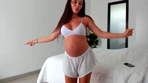 Snapshot of katrin_fit chatting on September 27, 1:46 am Katrin online show from September 27, 1:46 am