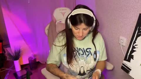 Snapshot of katrin_kristal chatting on October 24, 11:01 pm   naked in pvt show 100 tk online show from October 24, 11:01 pm