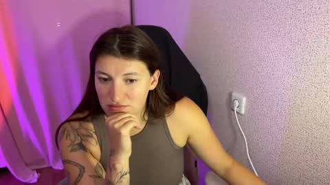 Snapshot of katrin_kristal chatting on October 17, 7:17 pm   naked in pvt show 100 tk online show from October 17, 7:17 pm