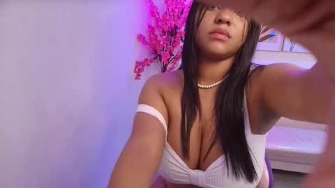 Snapshot of katrina_spencer chatting on October 17, 2:04 am Katrina online show from October 17, 2:04 am