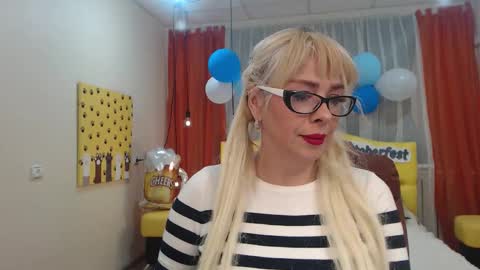 Snapshot of katrinacharm chatting on September 21, 6:01 am katrinacharm online show from September 21, 6:01 am