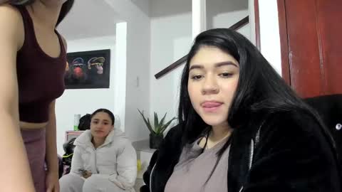 Snapshot of katrinrosex chatting on February 10, 2:37 pm Katrin online show from February 10, 2:37 pm