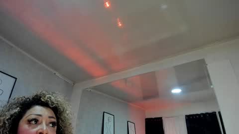 Snapshot of katti_barrera chatting on February 6, 1:54 pm katti_barrera online show from February 6, 1:54 pm