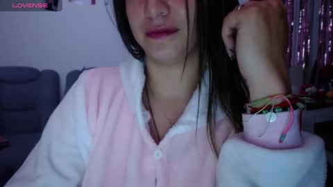 Snapshot of kattie_love chatting on February 12, 7:02 am kattie online show from February 12, 7:02 am