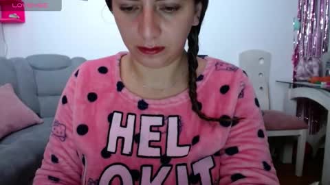 Snapshot of kattie_love chatting on March 12, 7:46 am kattie online show from March 12, 7:46 am