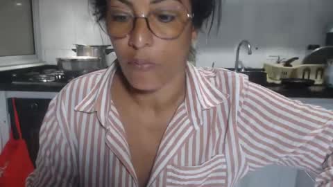 Snapshot of kattleyagray chatting on October 25, 1:02 am KattleyaGrey online show from October 25, 1:02 am