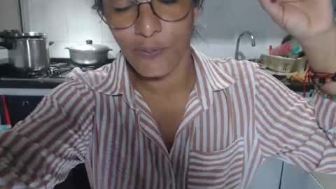 Snapshot of kattleyagray chatting on October 30, 10:33 pm KattleyaGrey online show from October 30, 10:33 pm