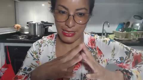 Snapshot of kattleyagray chatting on October 22, 8:25 pm KattleyaGrey online show from October 22, 8:25 pm