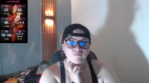 Snapshot of katty_findom_ chatting on October 14, 12:30 pm katty online show from October 14, 12:30 pm