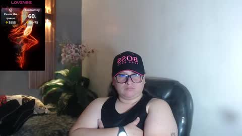 Snapshot of katty_findom_ chatting on October 4, 1:28 pm katty online show from October 4, 1:28 pm