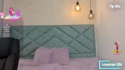 katty_love01 online show from October 22, 8:14 pm