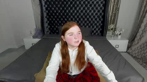 Snapshot of katty_rose8 chatting on October 11, 7:35 am Katty online show from October 11, 7:35 am