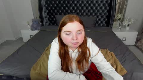 Snapshot of katty_rose8 chatting on October 10, 7:24 am Katty online show from October 10, 7:24 am