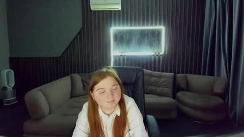 Snapshot of katty_rose8 chatting on October 14, 5:32 am Katty online show from October 14, 5:32 am