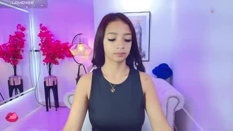 Snapshot of katty_rounds chatting on October 23, 12:44 pm katty_rounds online show from October 23, 12:44 pm