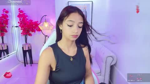 Snapshot of katty_rounds chatting on October 27, 12:44 pm katty_rounds online show from October 27, 12:44 pm