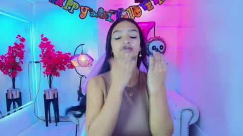 Snapshot of katty_rounds chatting on October 29, 12:20 pm katty_rounds online show from October 29, 12:20 pm