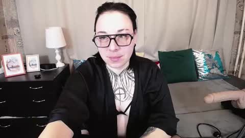 Katty online show from March 5, 8:55 pm