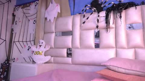 Snapshot of katy_rios_ chatting on October 27, 12:12 pm Katy online show from October 27, 12:12 pm