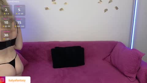 Snapshot of katyafantasy chatting on December 6, 7:22 pm KatyaFantasy online show from December 6, 7:22 pm