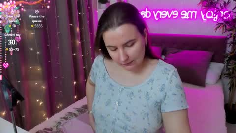 Snapshot of katyaneilson chatting on February 28, 7:37 am Kate online show from February 28, 7:37 am