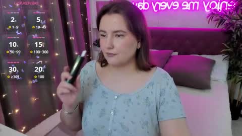 Snapshot of katyaneilson chatting on October 11, 5:45 am Kate online show from October 11, 5:45 am