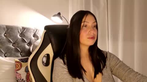 KATY online show from February 18, 2:43 am