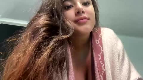 Snapshot of katybloom_ chatting on February 8, 4:46 pm online show from February 8, 4:46 pm