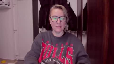 Katy online show from February 2, 1:59 am