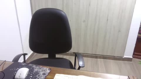 Snapshot of kawit1 chatting on February 7, 11:34 am Khawit online show from February 7, 11:34 am