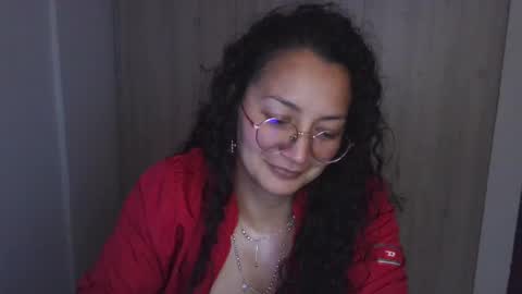 Snapshot of kawit1 chatting on February 19, 7:27 pm Khawit online show from February 19, 7:27 pm