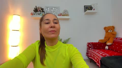Kaya online show from December 3, 4:35 am