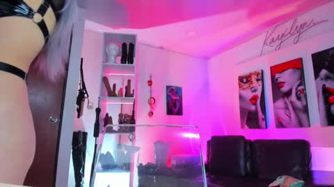 Snapshot of kayilyn chatting on September 26, 11:41 am CAMILA online show from September 26, 11:41 am