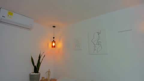      K A Y L A      online show from October 12, 12:51 pm